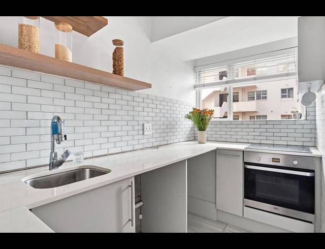 0 BEDROOM APARTMENT FOR SALE IN SEA POINT